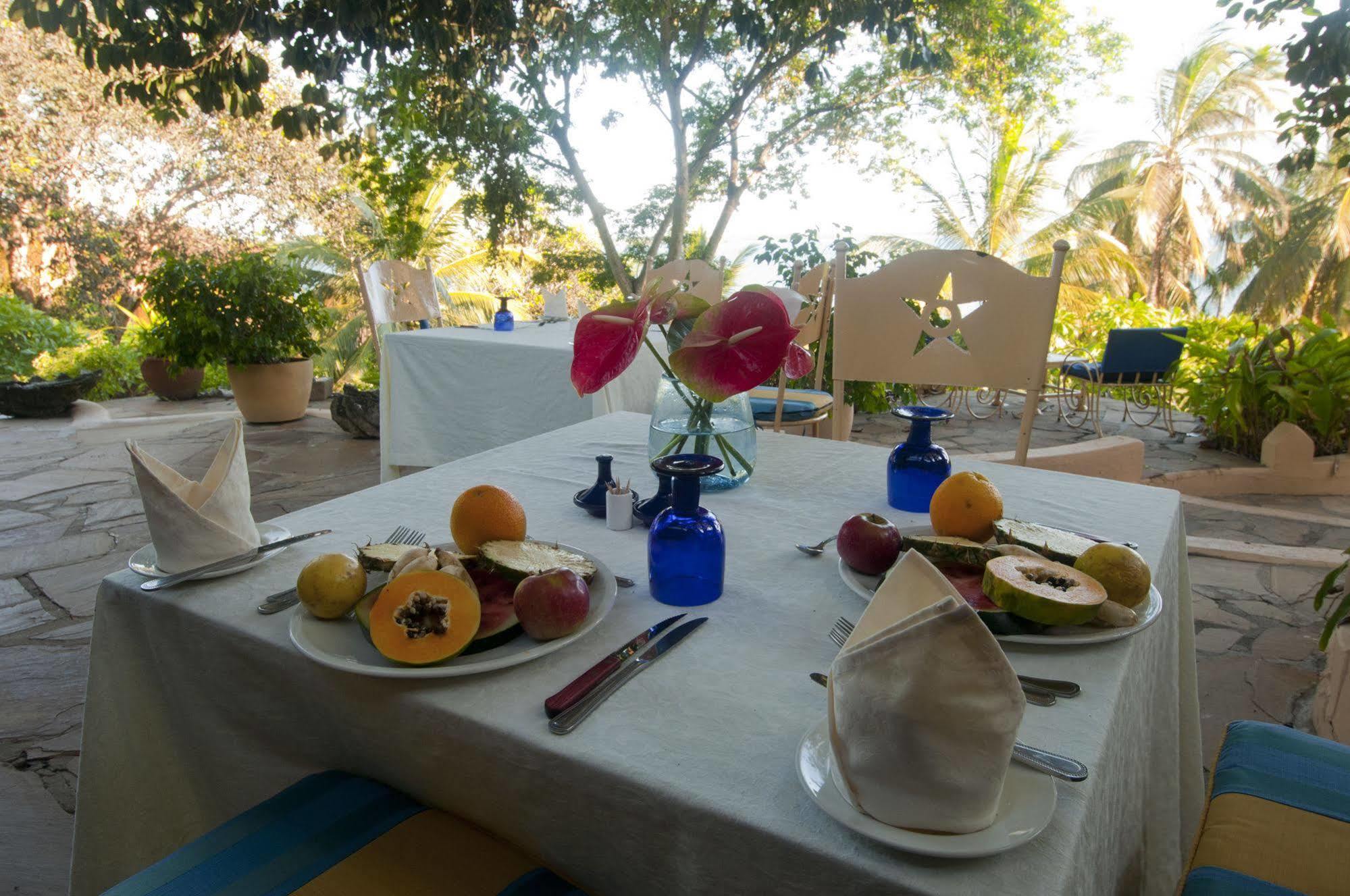 Kinasi Lodge Utende المظهر الخارجي الصورة