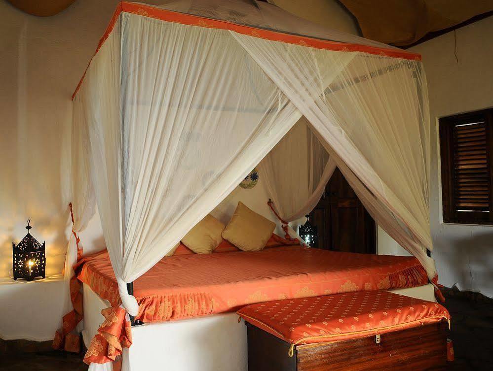 Kinasi Lodge Utende المظهر الخارجي الصورة
