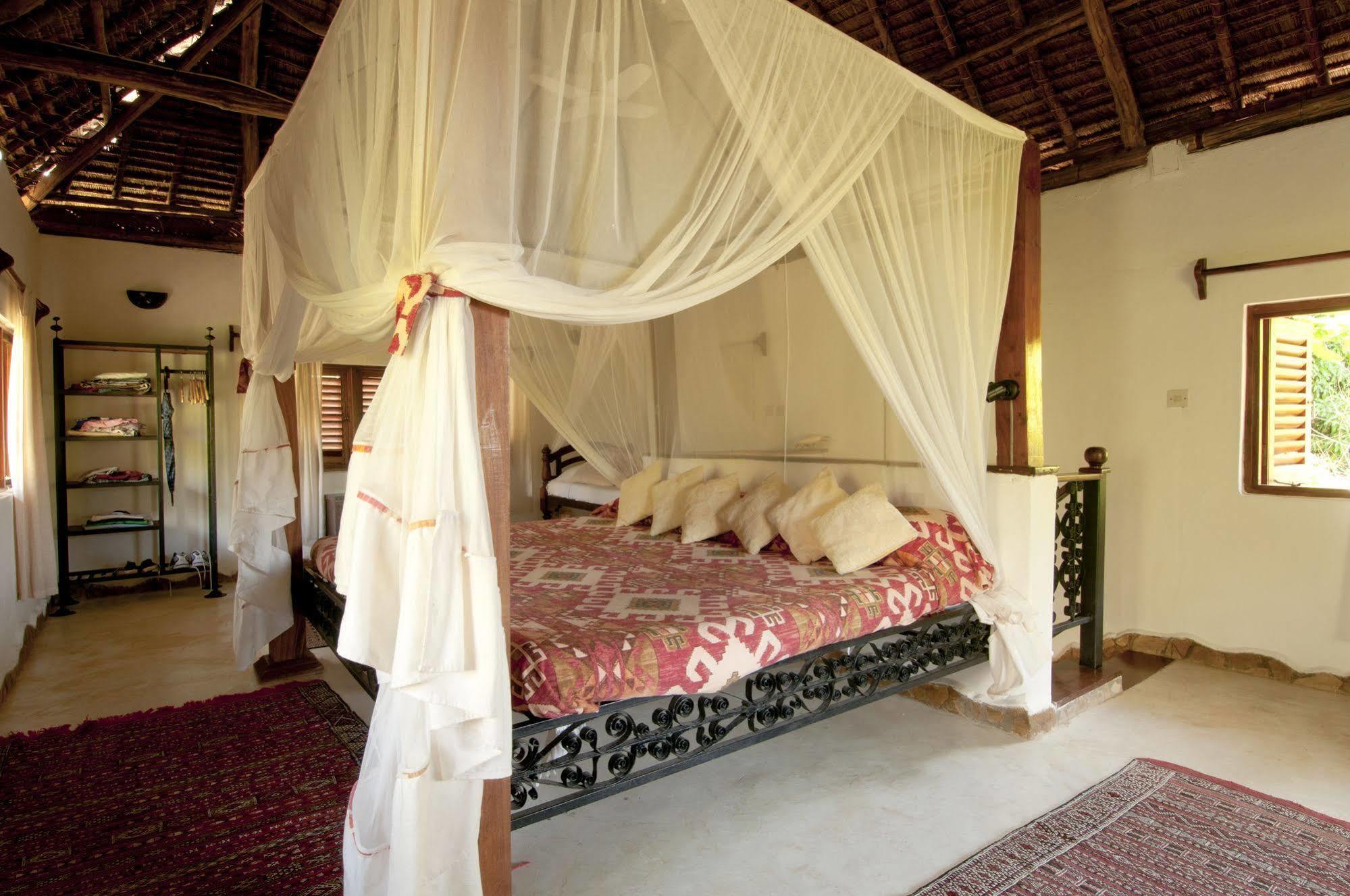Kinasi Lodge Utende المظهر الخارجي الصورة