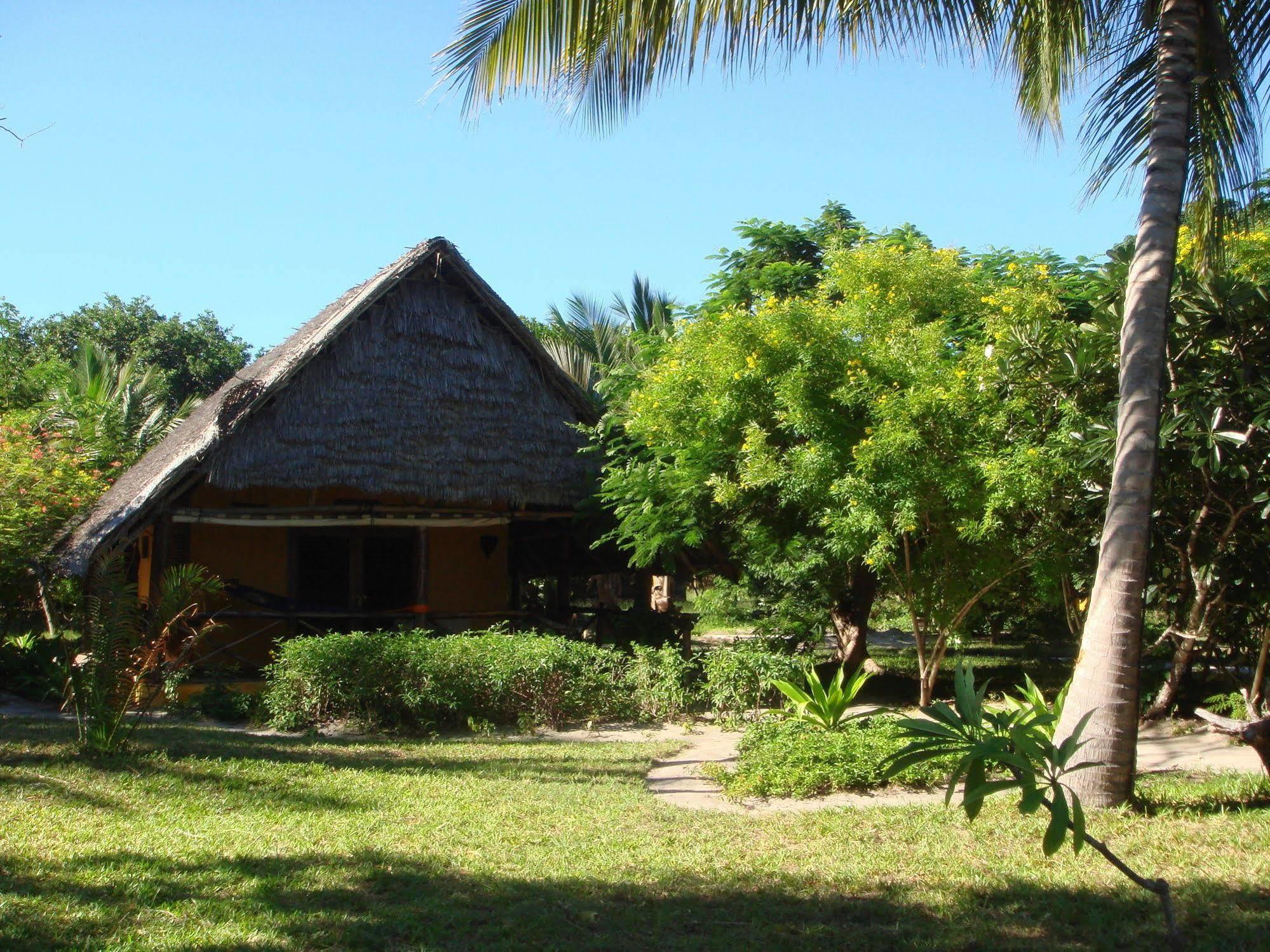Kinasi Lodge Utende المظهر الخارجي الصورة